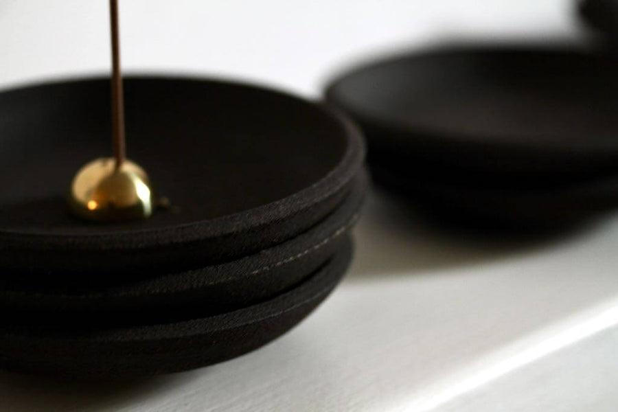 SMUDGING DISH : Black Stoneware