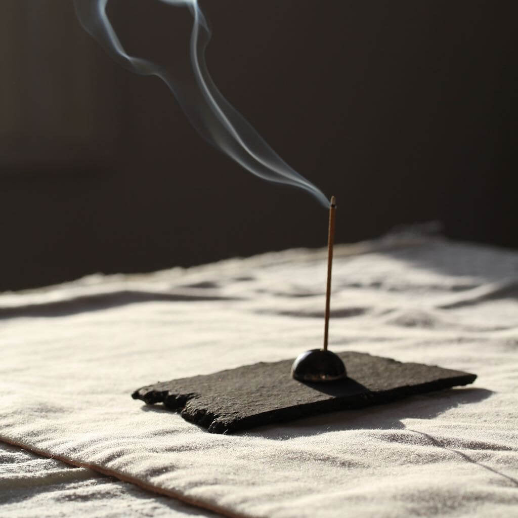 ACRYLIC INCENSE HOLDER REGULAR SIZE BLACK